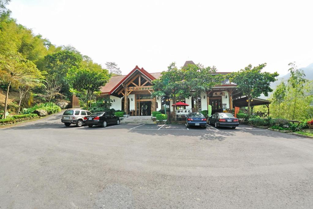 Shinmingshan Holiday Inn Lugu Eksteriør billede